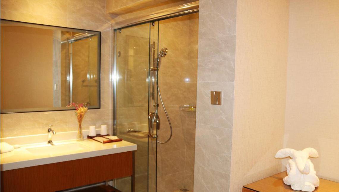 Linjiang International Cruise Hotel Baoyang Road Shanghai Esterno foto