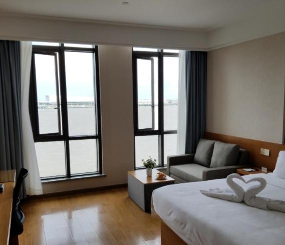 Linjiang International Cruise Hotel Baoyang Road Shanghai Esterno foto